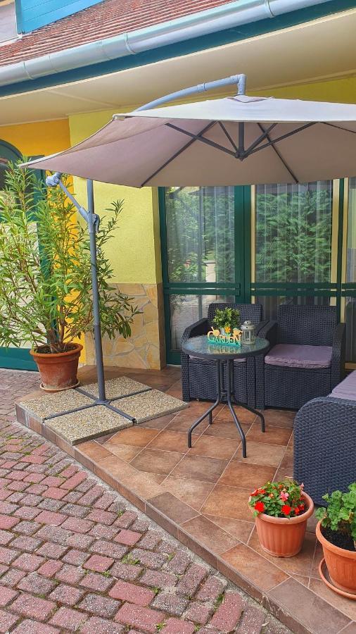 Gardenia Apartman Esztergom Exterior foto