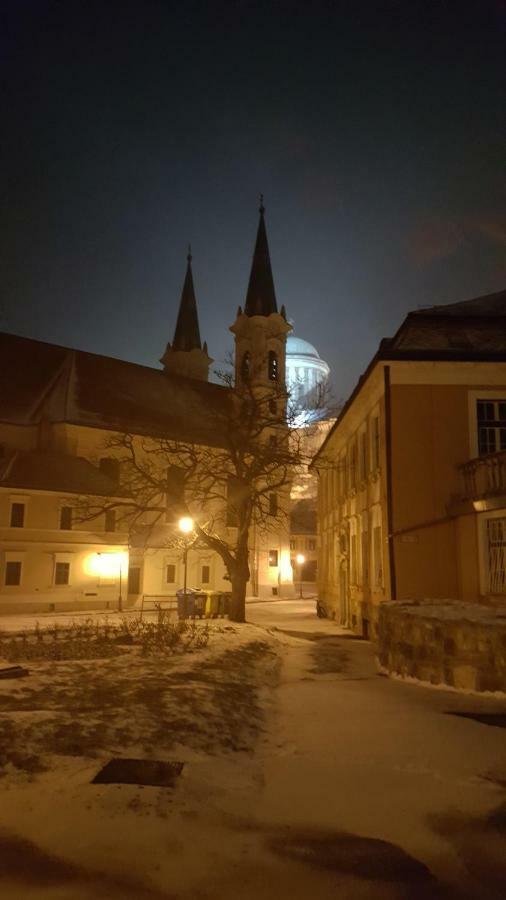 Gardenia Apartman Esztergom Exterior foto